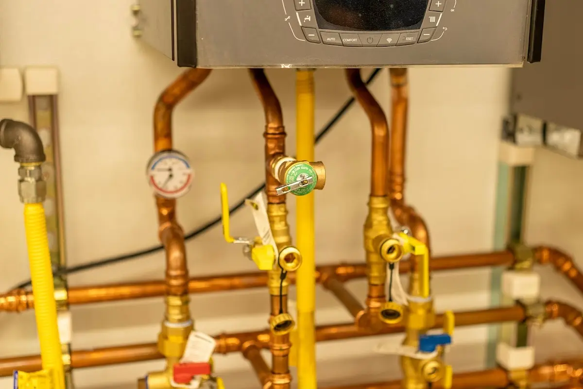 Licensed technician providing Emergency Plumbing for a homeowner in Marlin