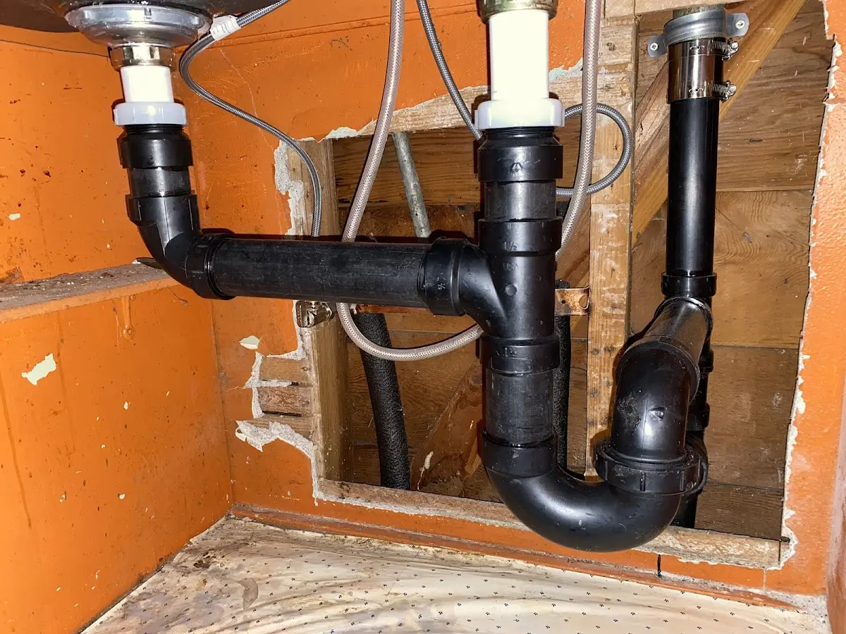 Professional Pipe Bursting equipment and tools on the job in Marlin